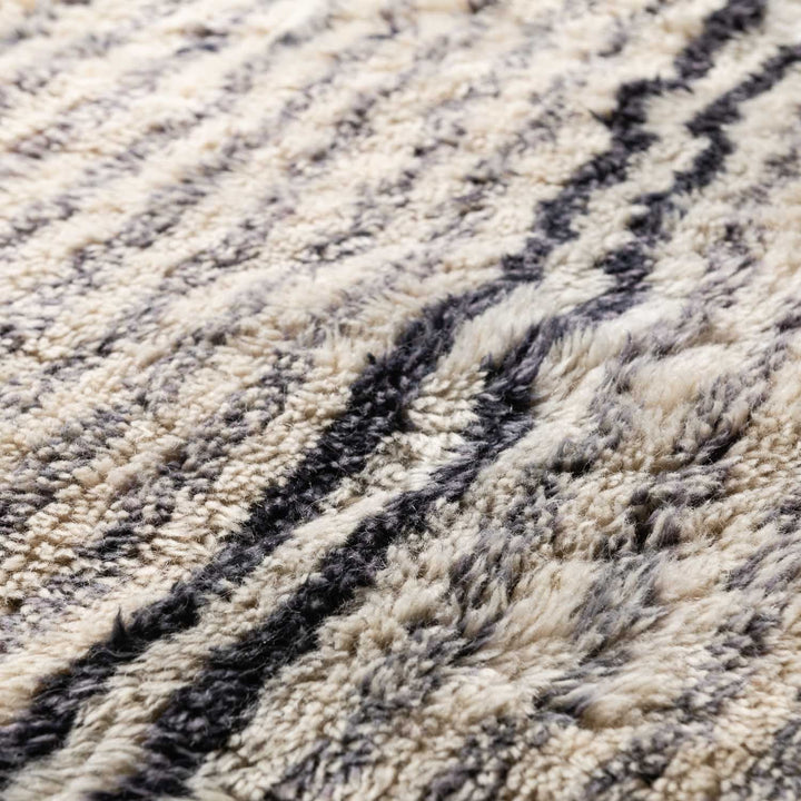 Custom Beni Mrirt Rug – Organic Radiating Lines in Cream &amp; Charcoal
