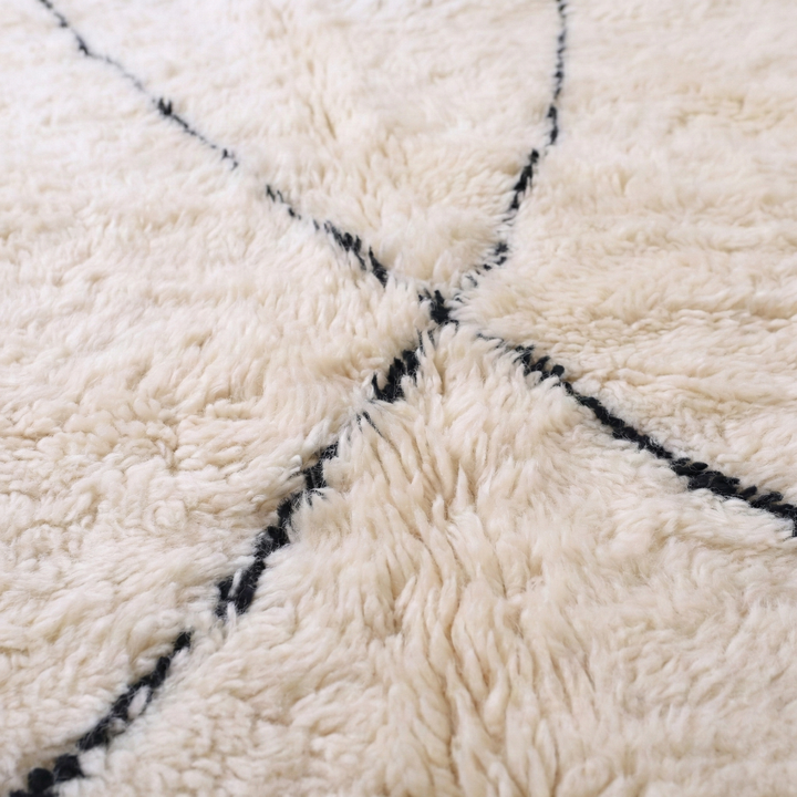 Authentic Custom Beni Mrirt Rug – Minimalist Geometric Design