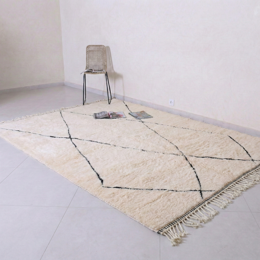 Authentic Custom Beni Mrirt Rug – Minimalist Geometric Design