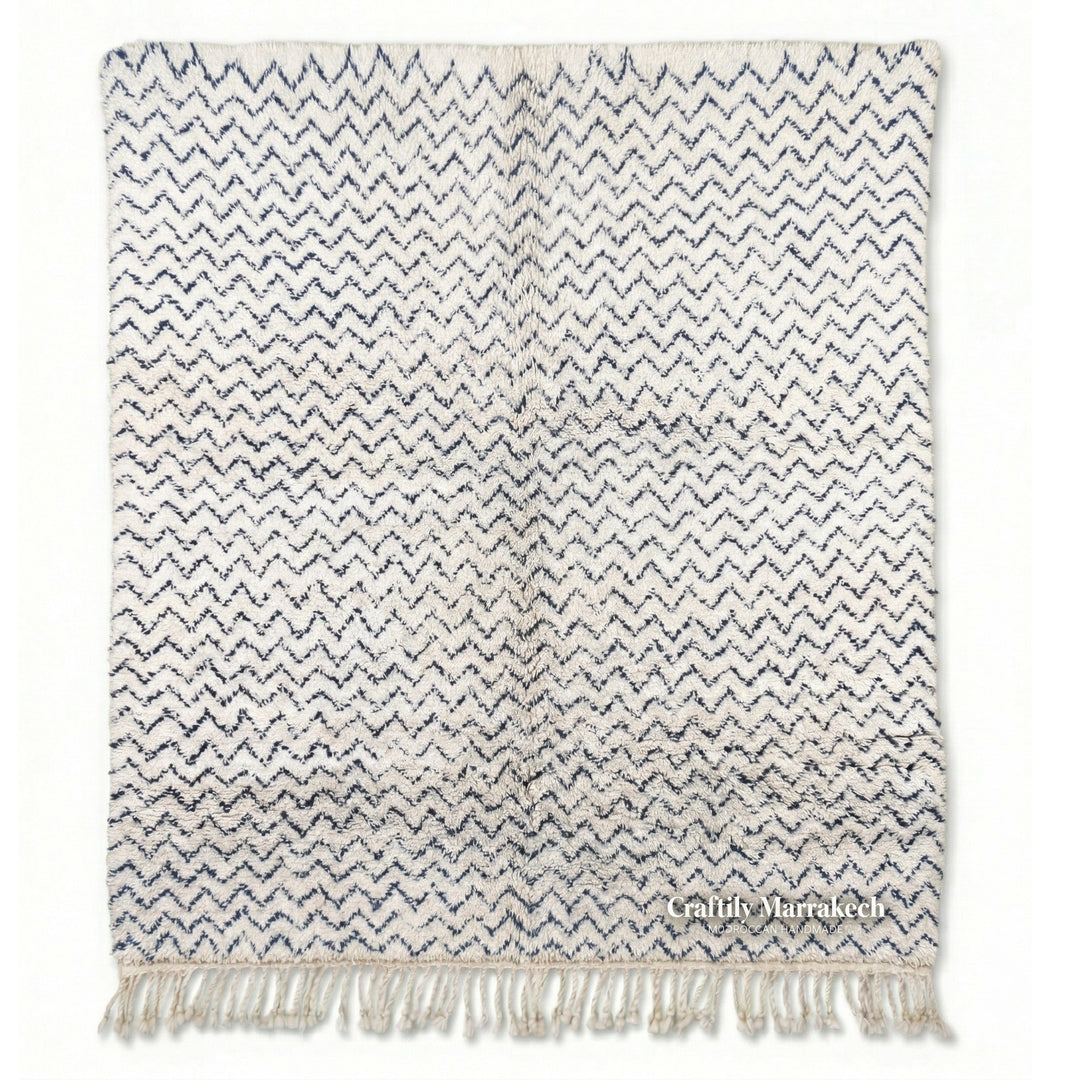 Tapis berbère Beni Ouarain sur mesure | Chevrons bleu marine