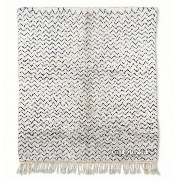 Tapis berbère Beni Ouarain sur mesure | Chevrons bleu marine