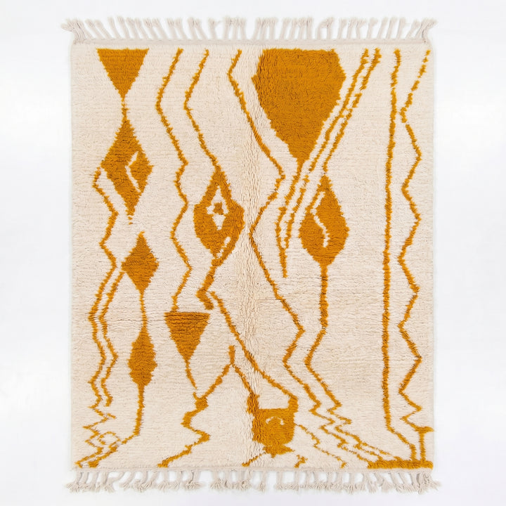 Tapis Beni Ourain sur mesure – Toile abstraite ondulée ocre doré