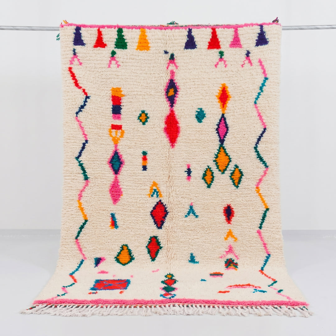 Tapis Azilal Authentique et Personnalisé : Mosaïque Tribale Néon Maximaliste