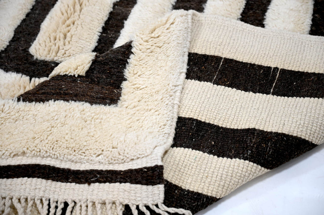 Tapis Beni Mrirt Sur Mesure | Géométrique Concentrique Noir et Crème