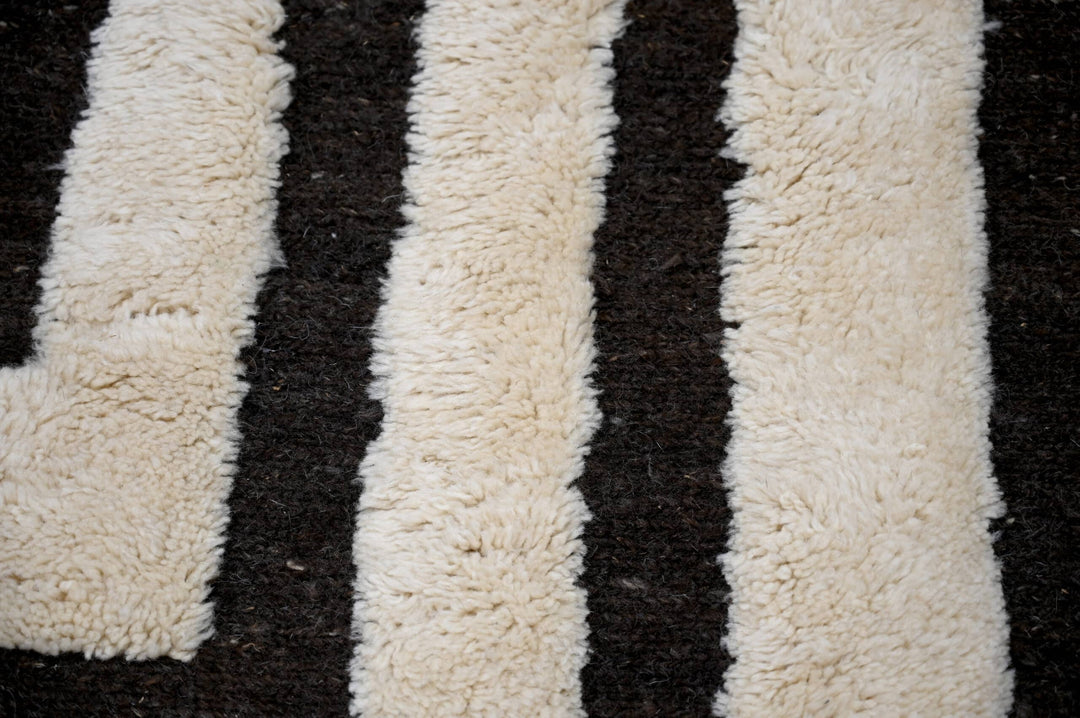 Tapis Beni Mrirt Sur Mesure | Géométrique Concentrique Noir et Crème