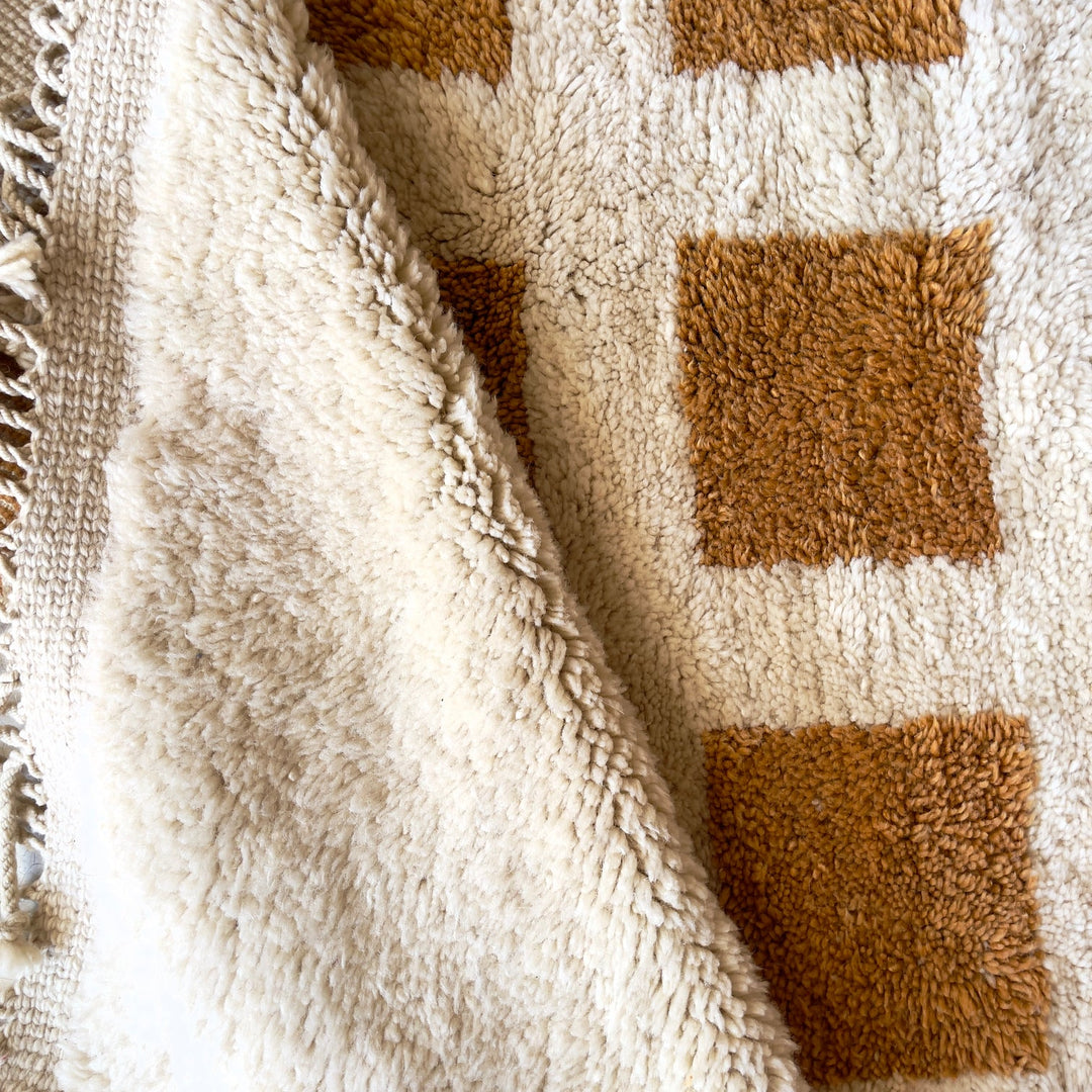 Tapis Beni Mrirt Sur Mesure | Grille de Blocs Caramel