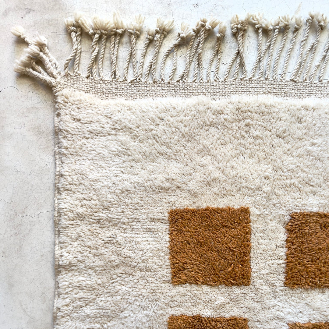 Tapis Beni Mrirt Sur Mesure | Grille de Blocs Caramel