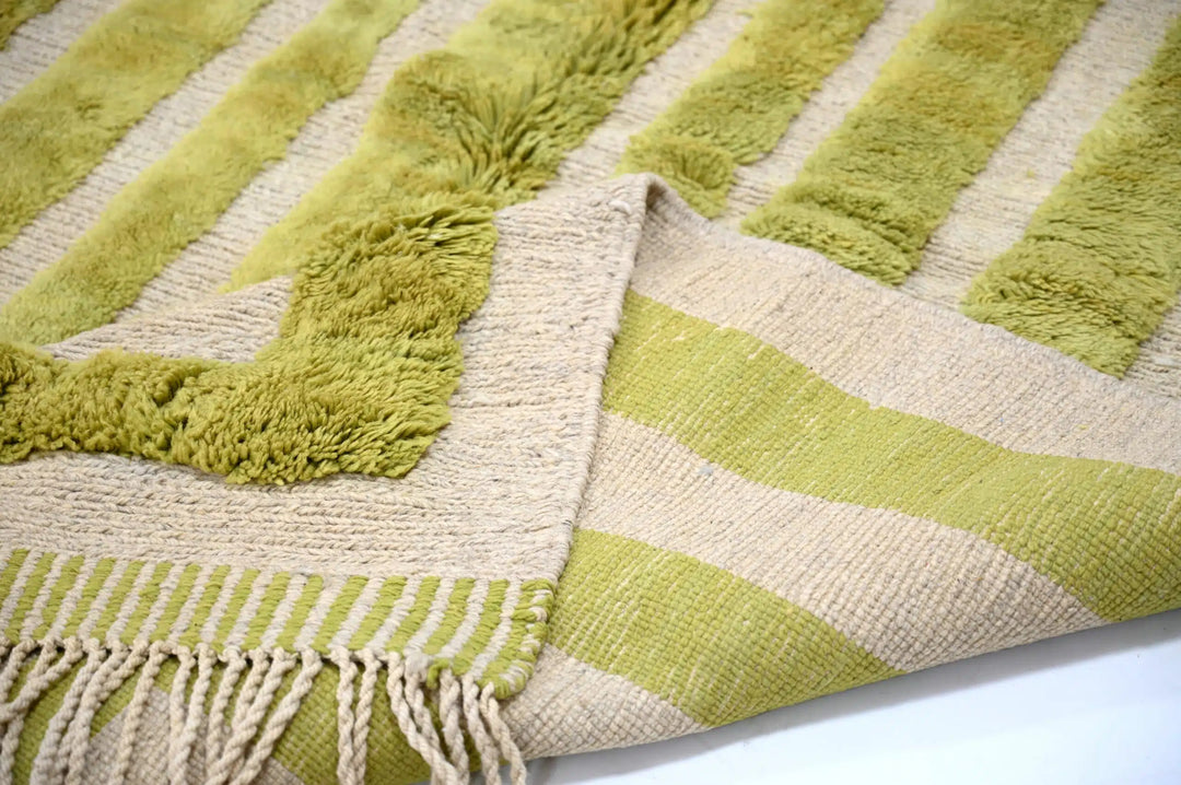 Custom Beni Mrirt Rug | Chromatic Emerald Abstract Gradient