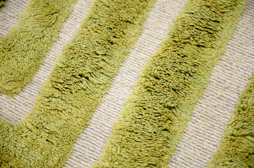 Custom Beni Mrirt Rug | Chromatic Emerald Abstract Gradient