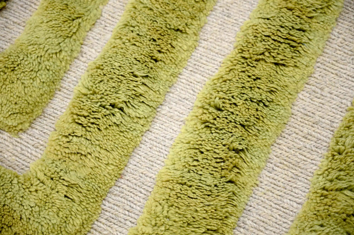 Custom Beni Mrirt Rug | Chromatic Emerald Abstract Gradient