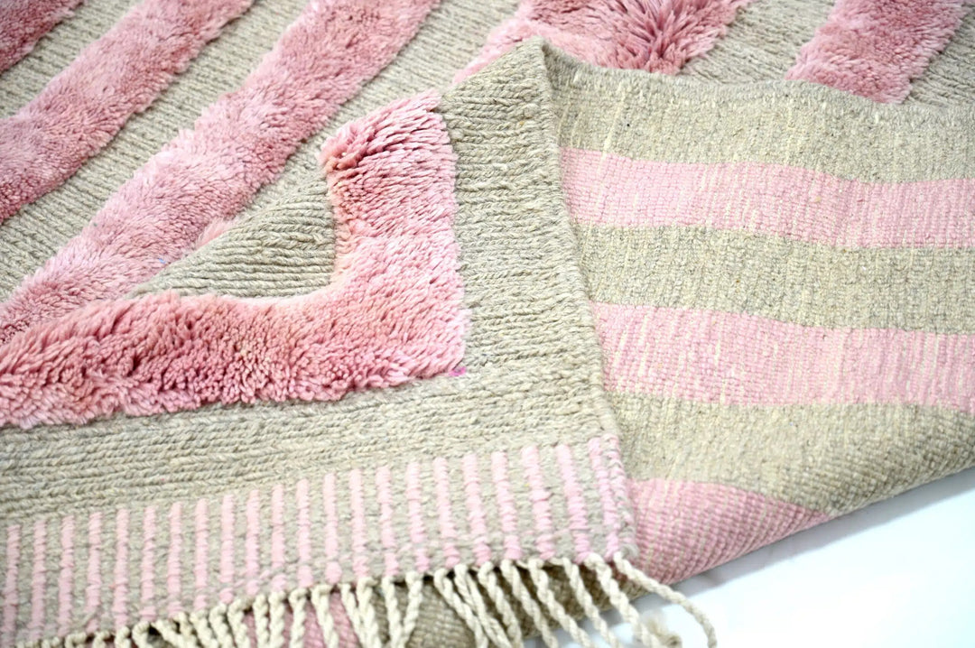 Custom Beni Mrirt Rug | Chromatic Rose Abstract Gradient
