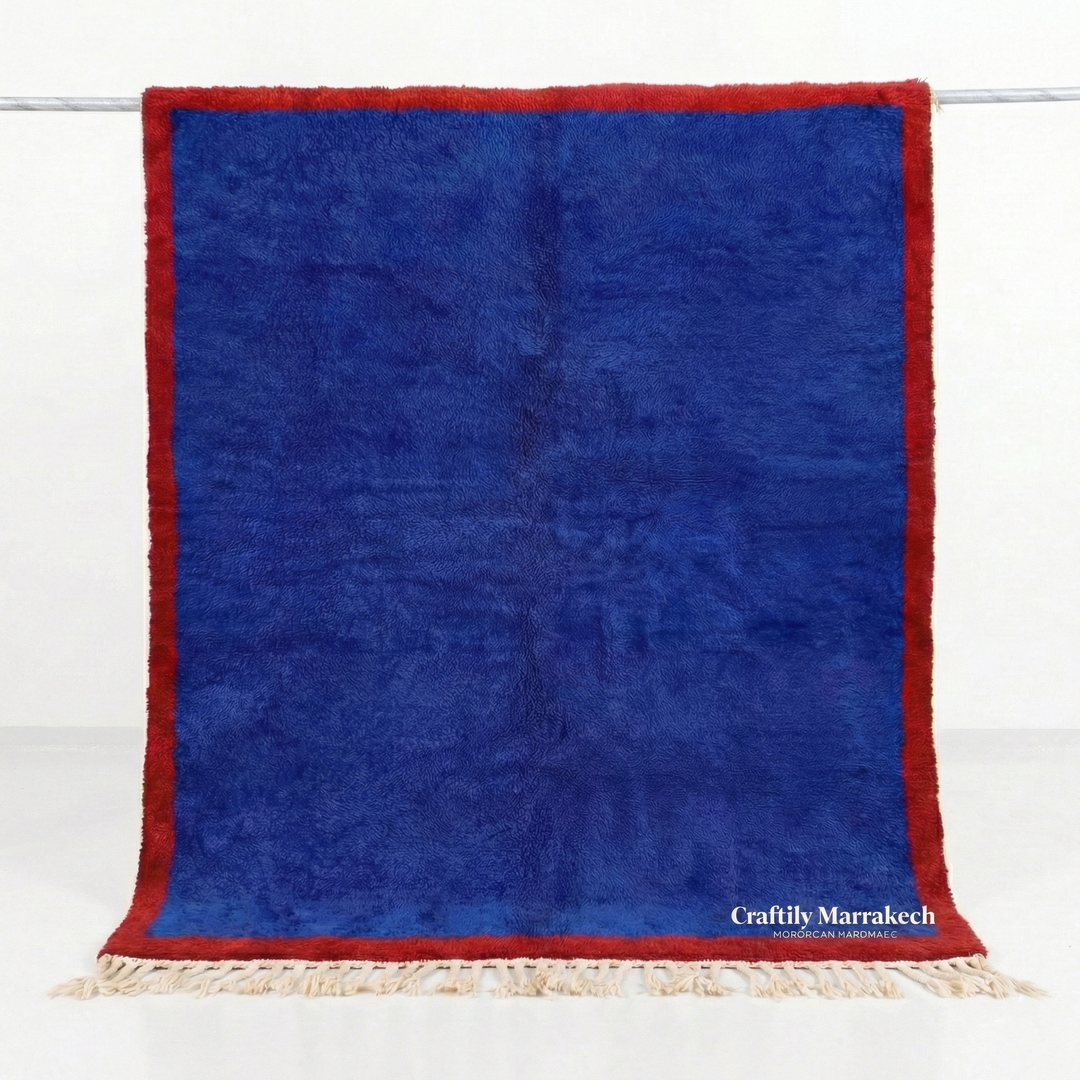 Tapis Beni Mrirt sur mesure | Bleu cobalt et bordure rouge