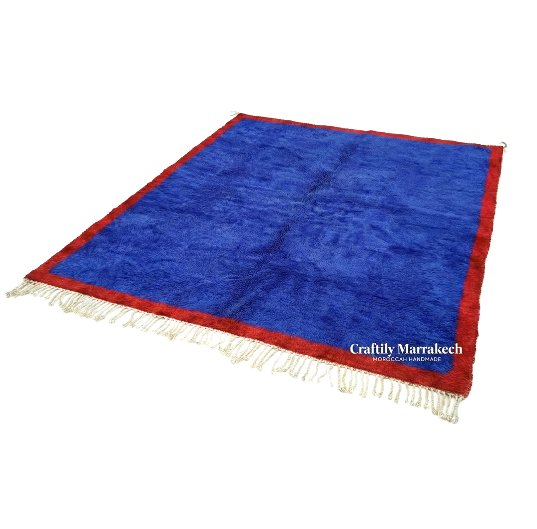 Tapis Beni Mrirt sur mesure | Bleu cobalt et bordure rouge