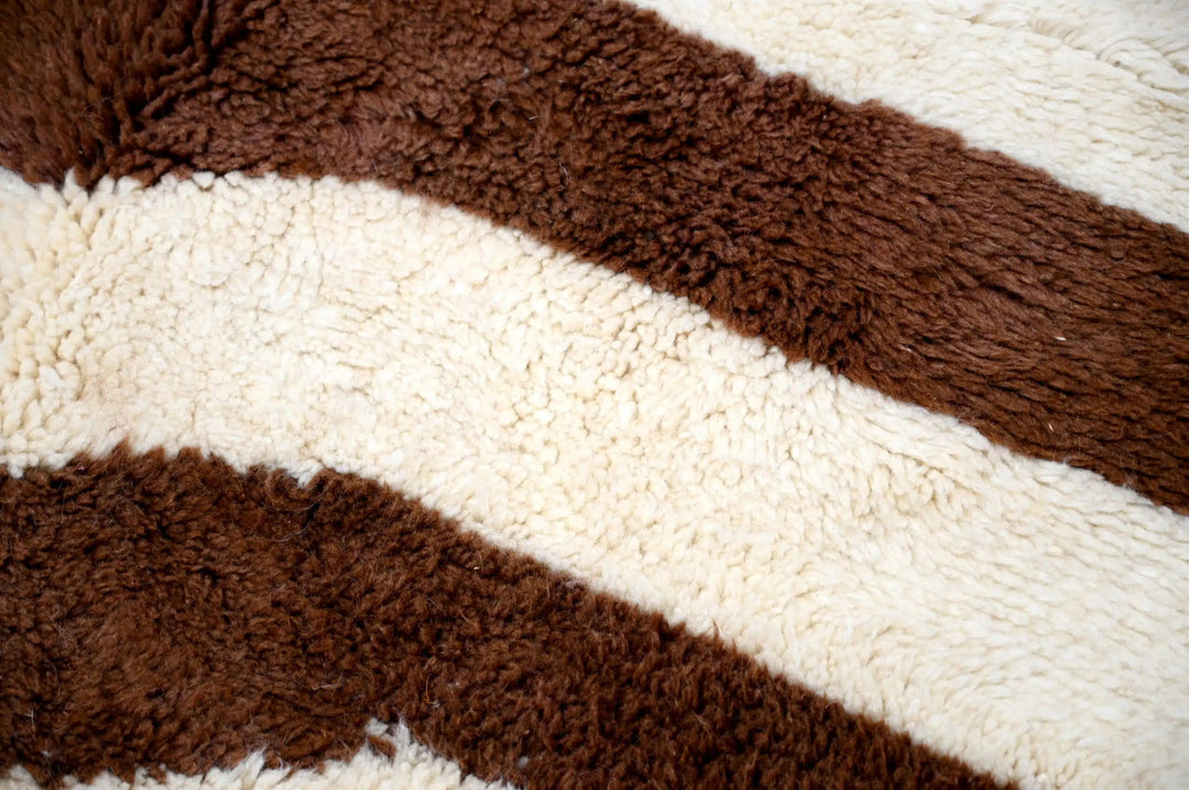 Tapis Beni Mrirt sur mesure | Vague dimensionnelle marron et crème