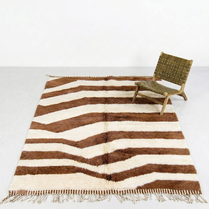 Tapis Beni Mrirt sur mesure | Vague dimensionnelle marron et crème