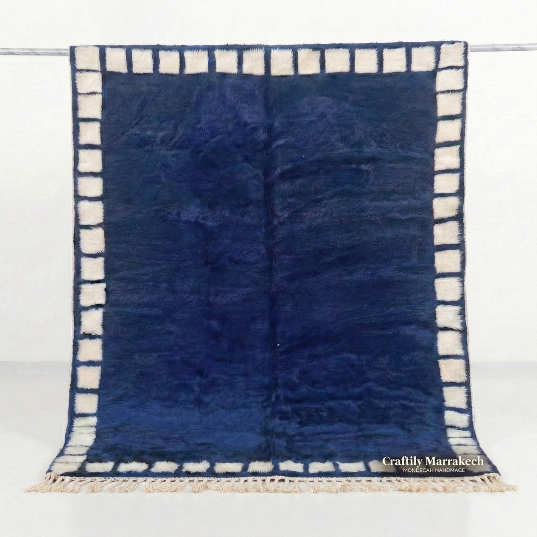 Tapis Beni Mrirt sur mesure | Carreaux bleu indigo et crème