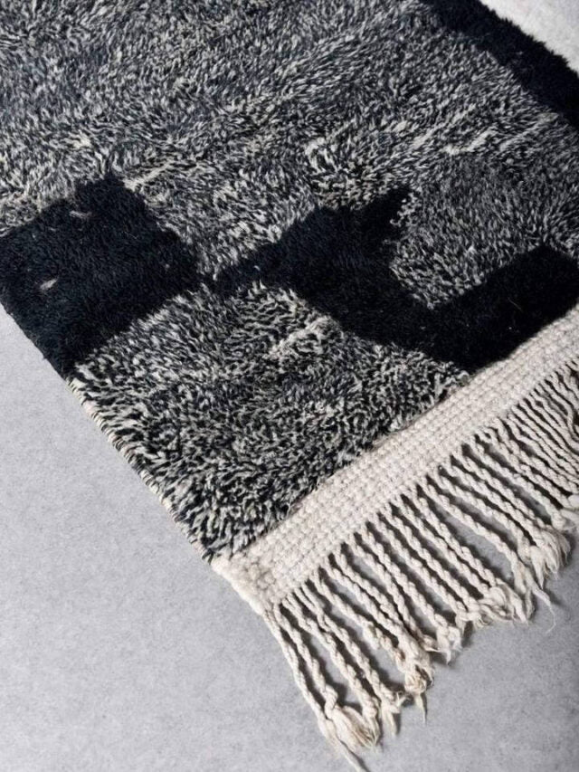 Custom Beni Mrirt Rug | Minimalist Color Block Design in Pink, Charcoal &amp; Ivory