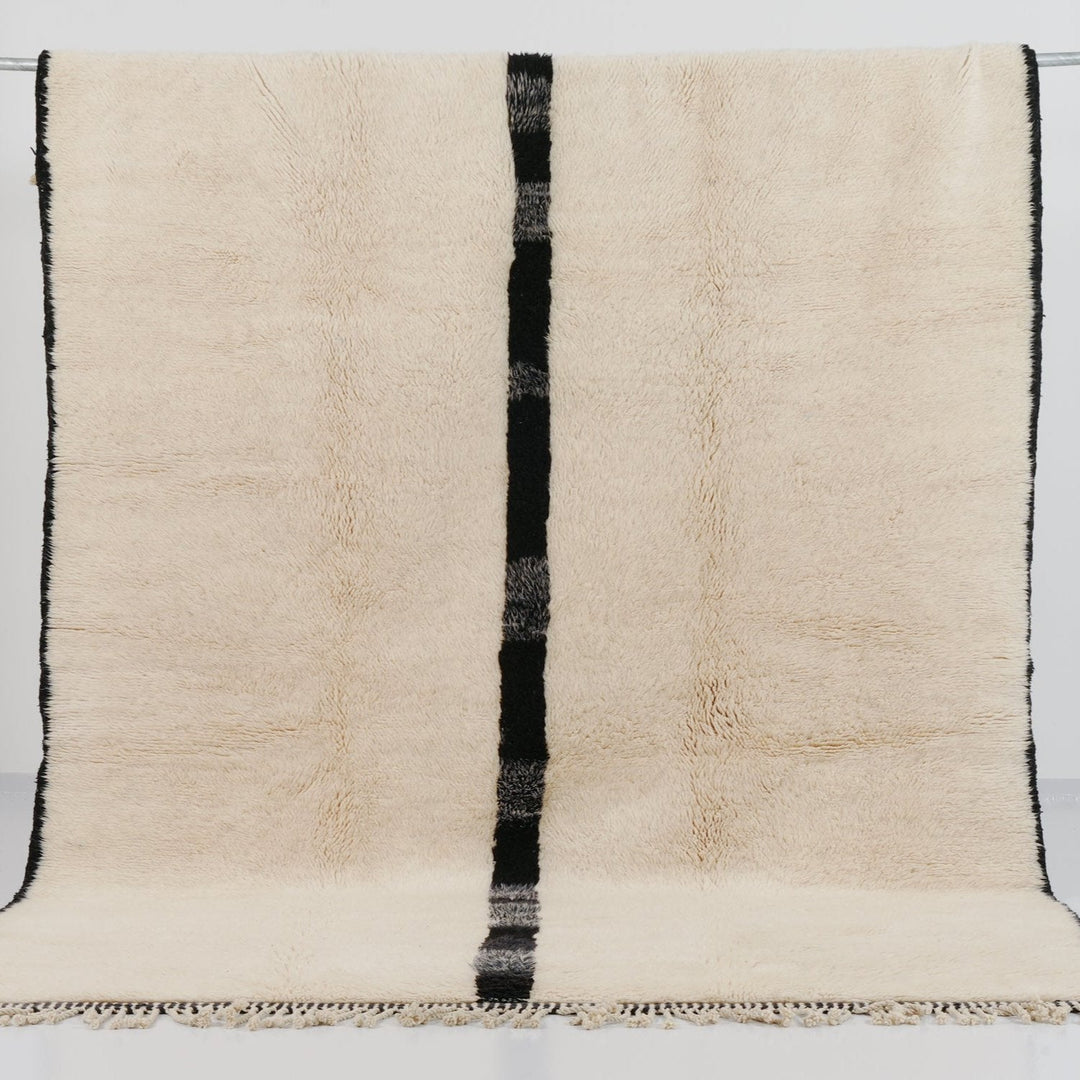 Custom Beni Mrirt Rug | Minimalist Single Stripe