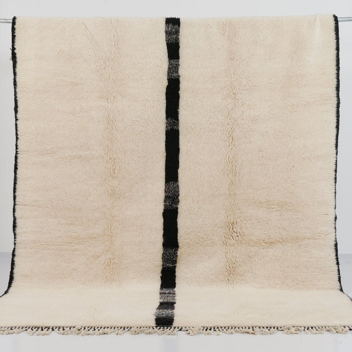Custom Beni Mrirt Rug | Minimalist Single Stripe
