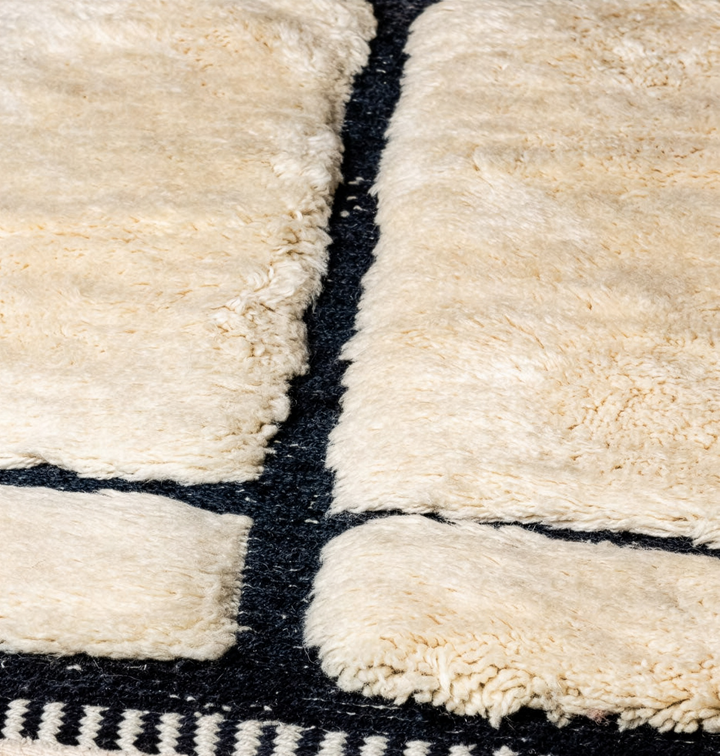 Custom Beni Mrirt Rug – Modern Abstract Grid Design