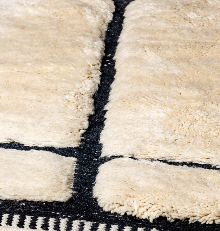 Custom Beni Mrirt Rug – Modern Abstract Grid Design