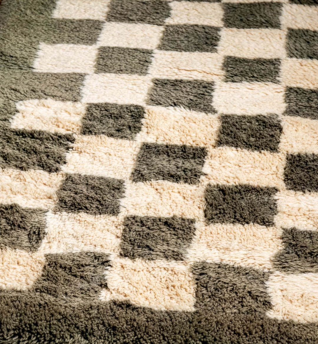 Custom Beni Mrirt Rug – Olive Green &amp; Cream Checkered
