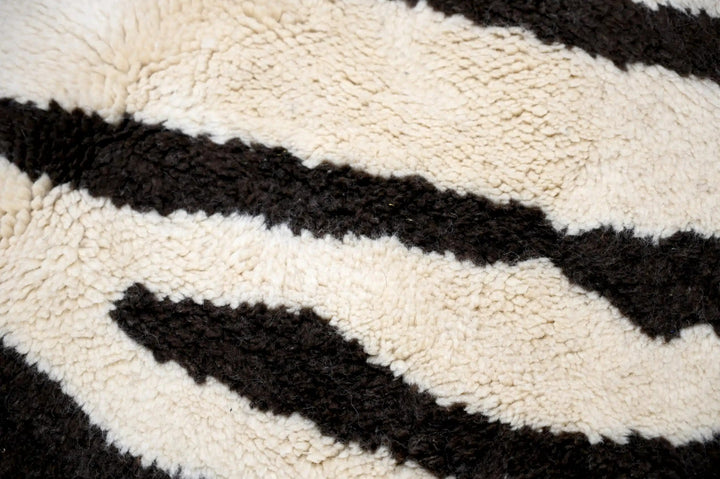 Custom Beni Mrirt Rug | Organic Zebra Print