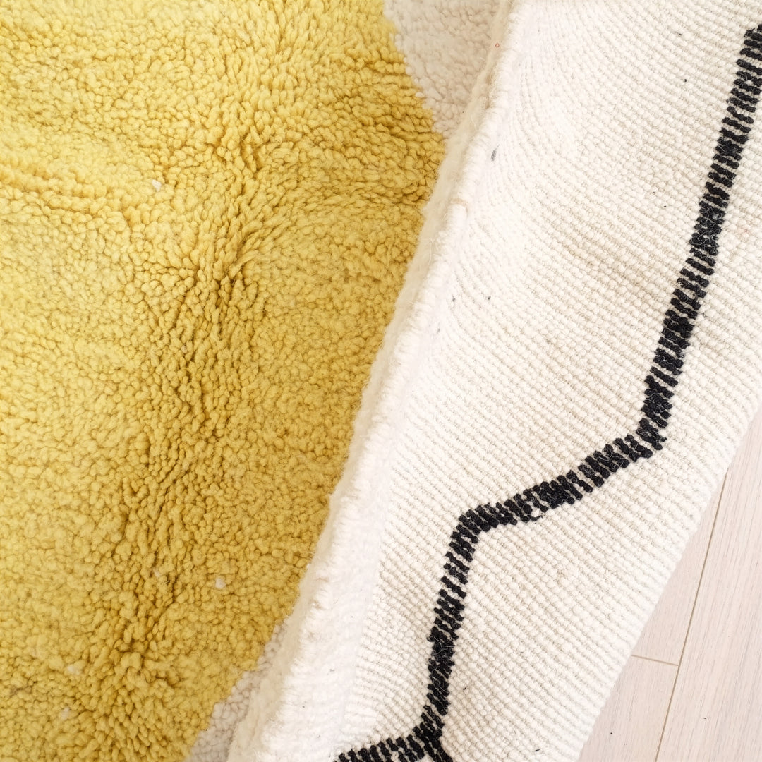 Tapis Beni Ourain personnalisé | Art linéaire abstrait et accents géométriques