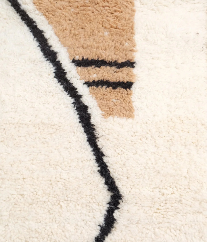Custom Moroccan Round Rug – Abstract Line Art &amp; Geometric Accents
