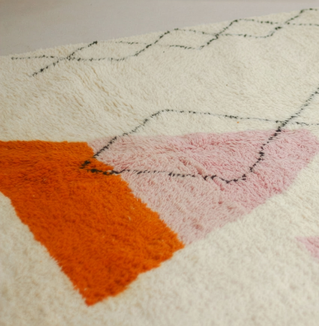 Tapis Beni Ourain personnalisé | Art géométrique abstrait pêche, rose et orange