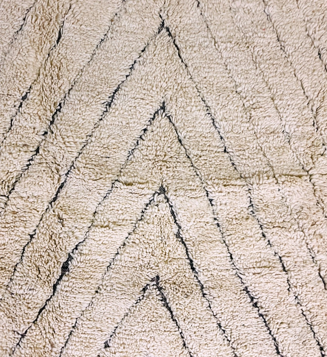 Custom Beni Ourain Rug | Concentric Black Diamonds on Reversible Cream