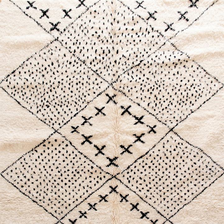Tapis Beni Ourain sur mesure | Motif géométrique losanges crème et anthracite