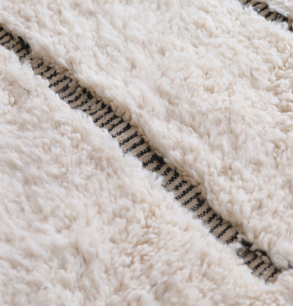 Tapis Beni Ourain personnalisé | Motif à lignes asymétriques minimaliste