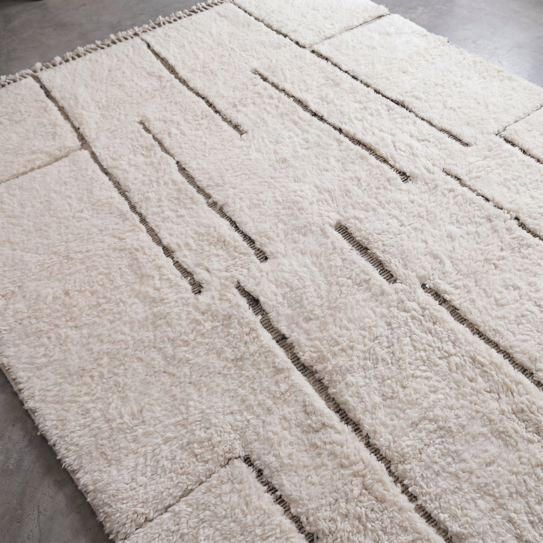 Tapis Beni Ourain personnalisé | Motif à lignes asymétriques minimaliste