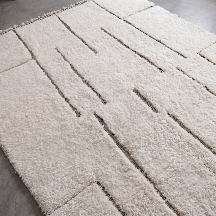 Tapis Beni Ourain personnalisé | Motif à lignes asymétriques minimaliste