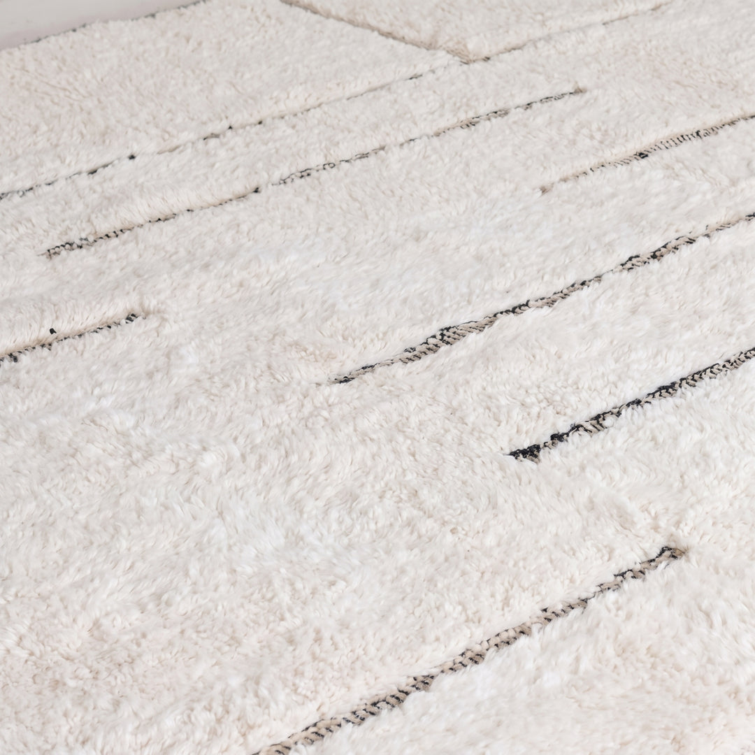Tapis Beni Ourain personnalisé | Motif à lignes asymétriques minimaliste