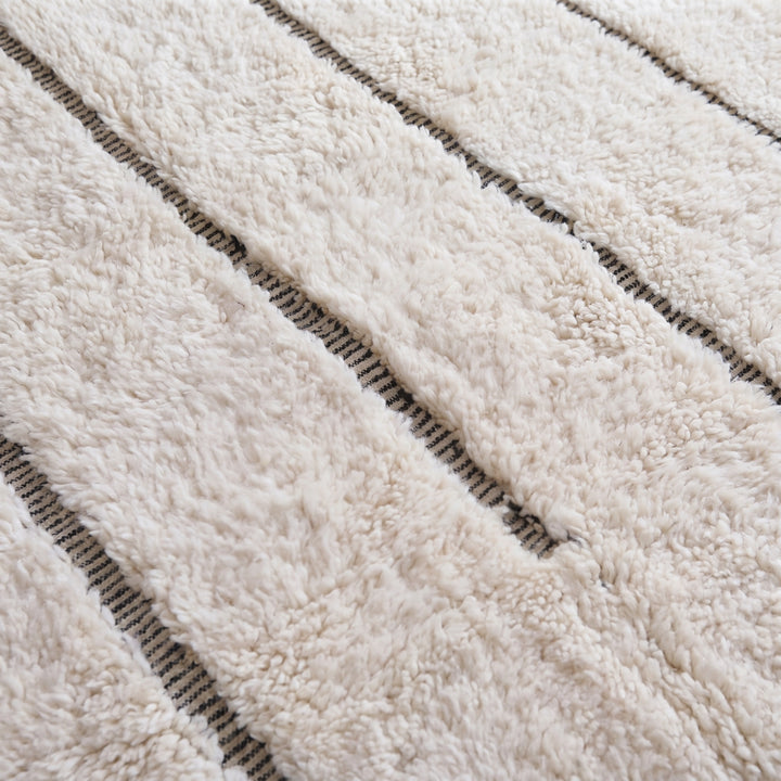 Tapis Beni Ourain personnalisé | Motif à lignes asymétriques minimaliste