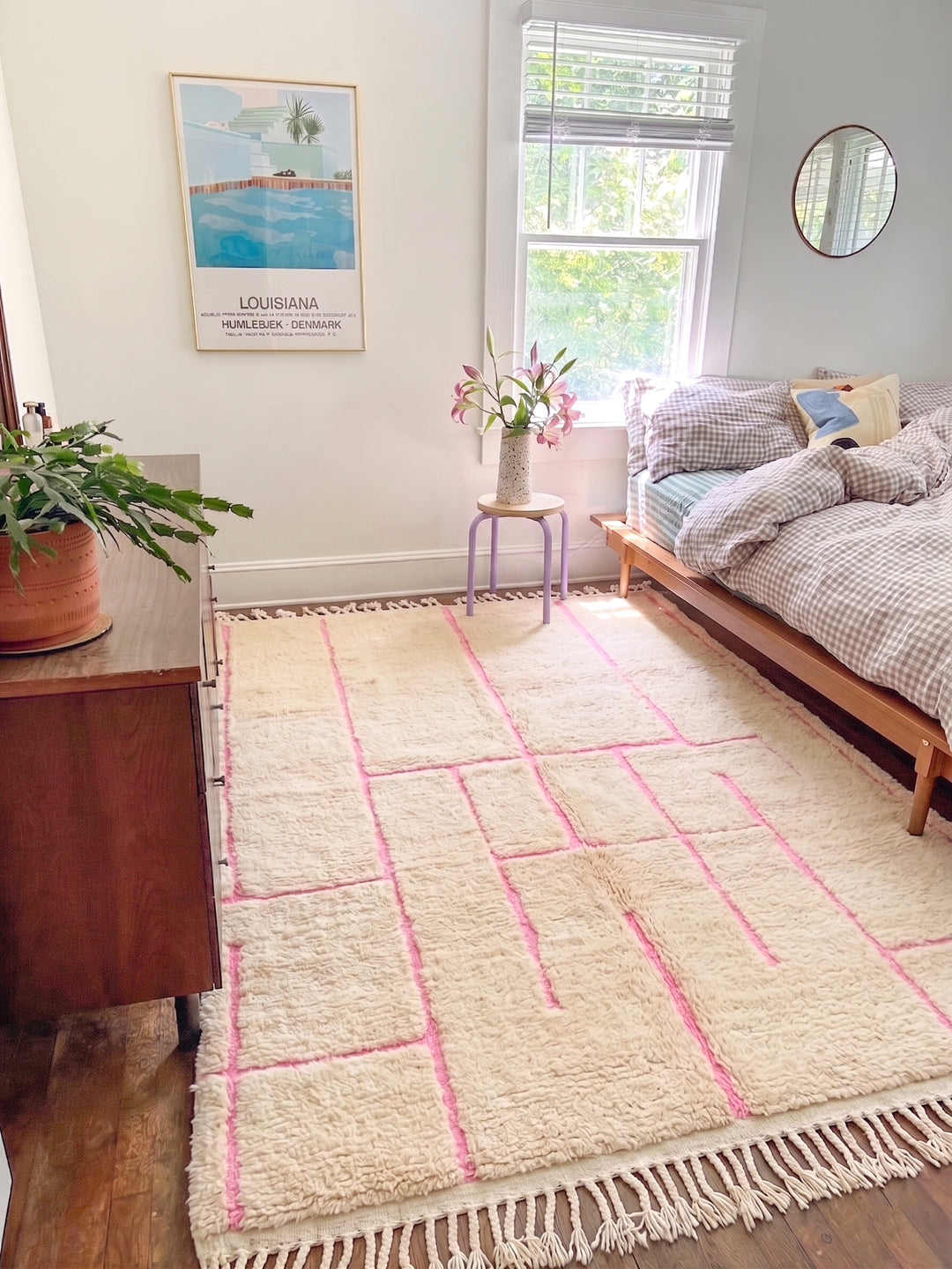 Tapis Beni Ourain personnalisé | Crème et Rose Labyrinthe Géométrique Moderne