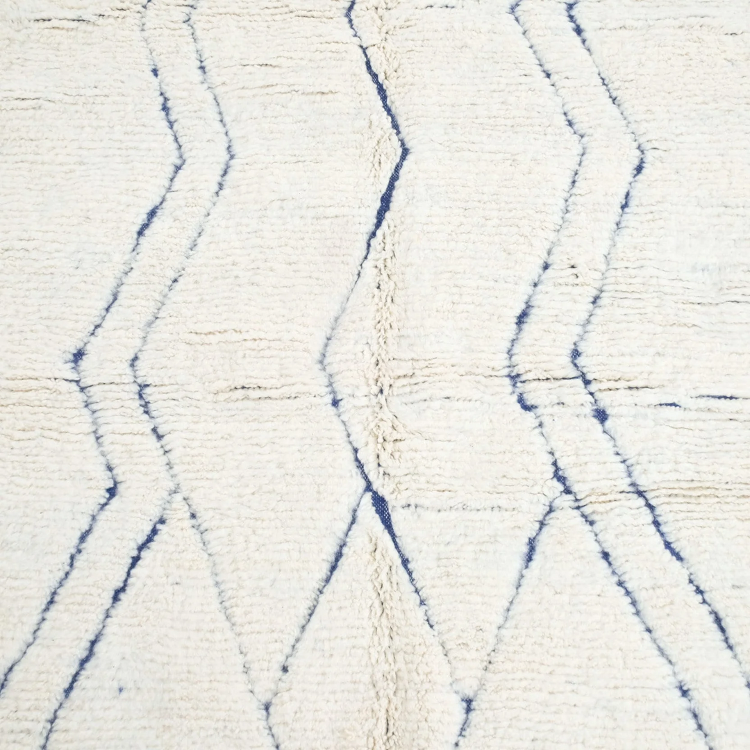 Tapis rond marocain sur mesure – Motif losanges bleus minimaliste