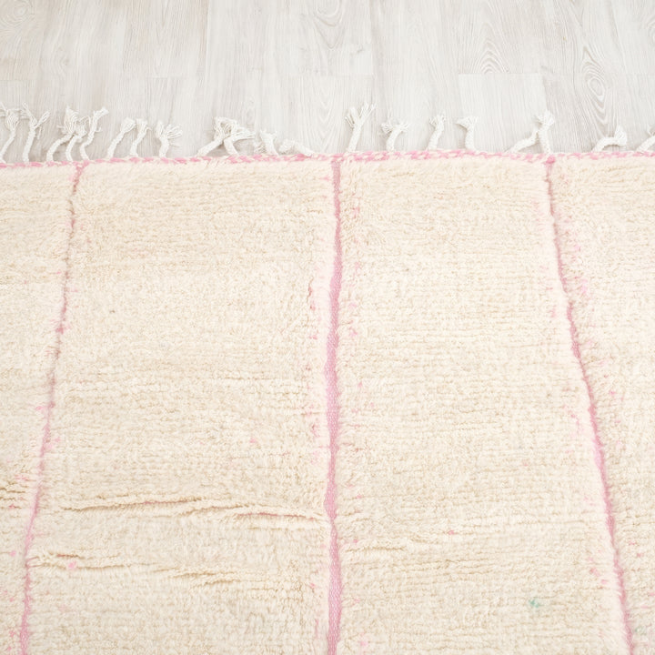 Beni Ourain Moroccan Runner Rug – Cream &amp; Pink Modern Geometric Maze