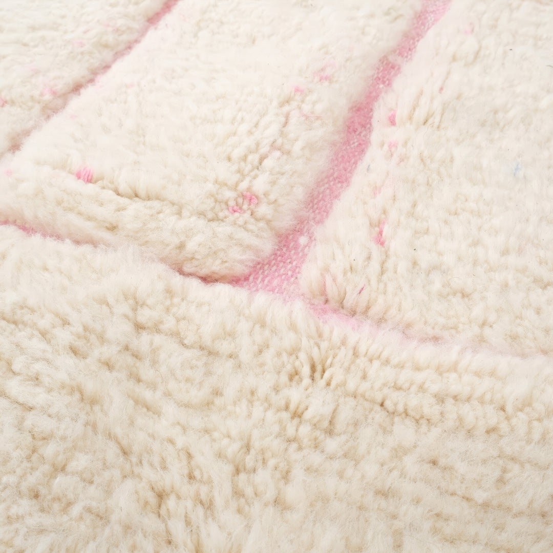 Beni Ourain Moroccan Runner Rug – Cream &amp; Pink Modern Geometric Maze