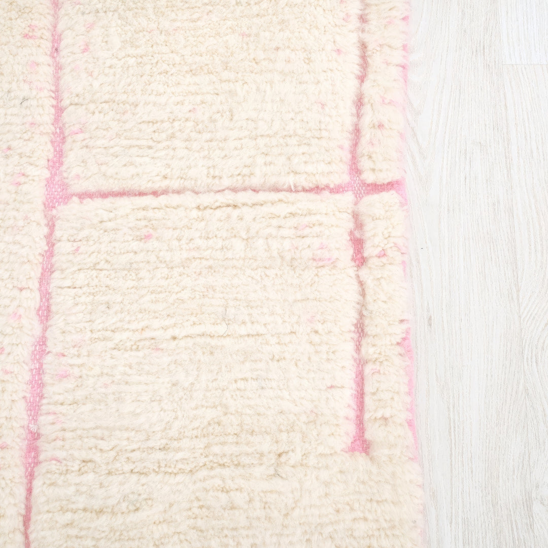 Custom Moroccan Round Rug – Cream &amp; Pink Modern Geometric Maze