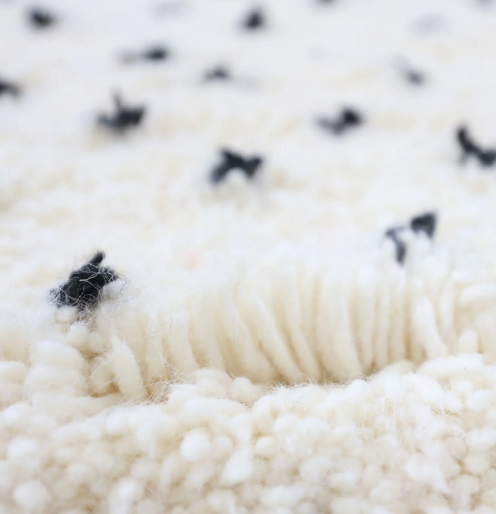 Tapis marocain rond personnalisé – Minimaliste à pois moucheté