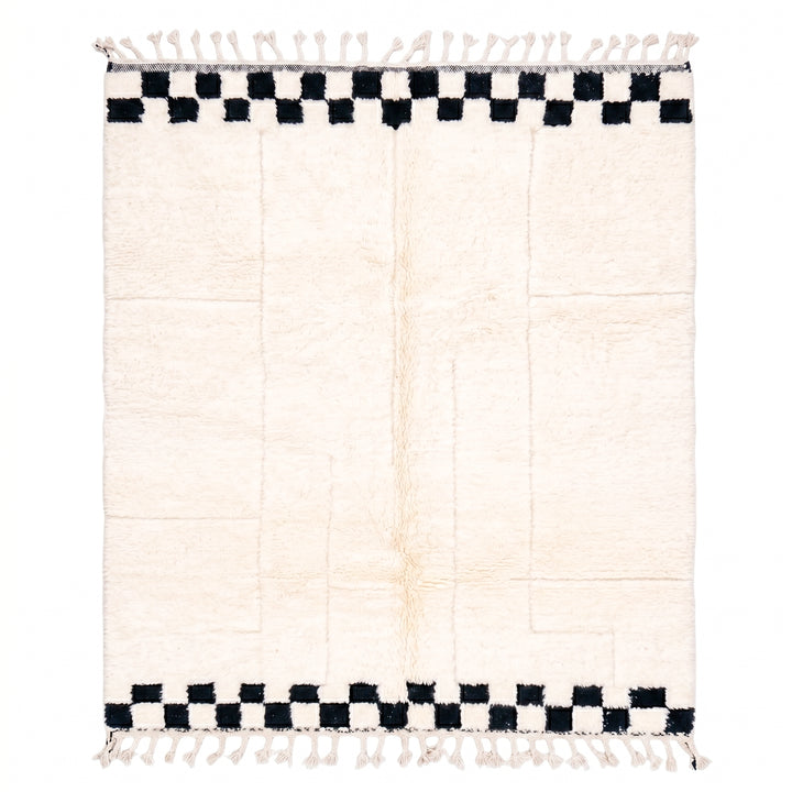 Tapis Beni Ourain sur mesure – Crème naturelle avec bordure à damier noire