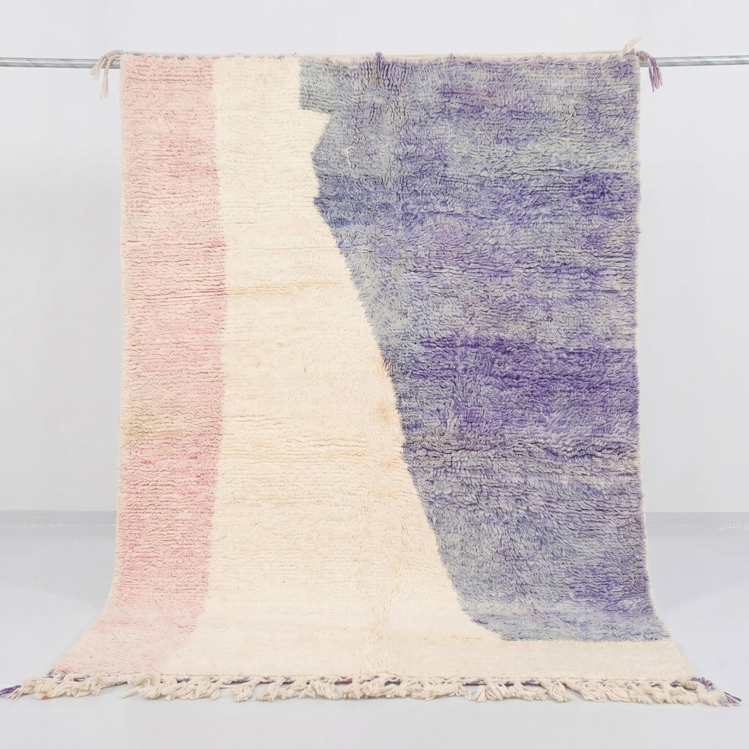 Tapis Beni Ourain personnalisé | Laine violette et rose pelucheuse