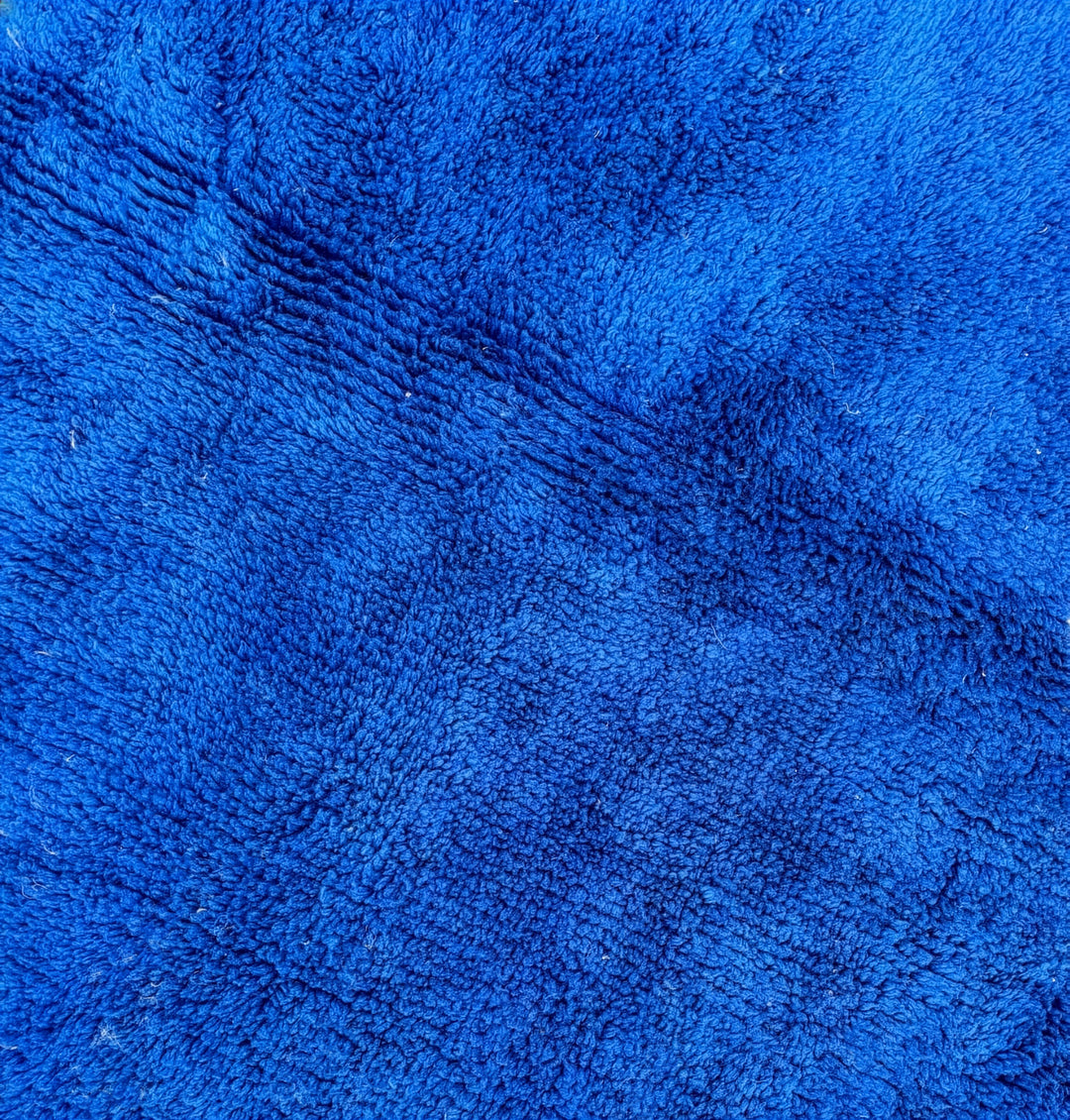 Tapis Beni Ourain personnalisé | Laine Beni bleu roi unie