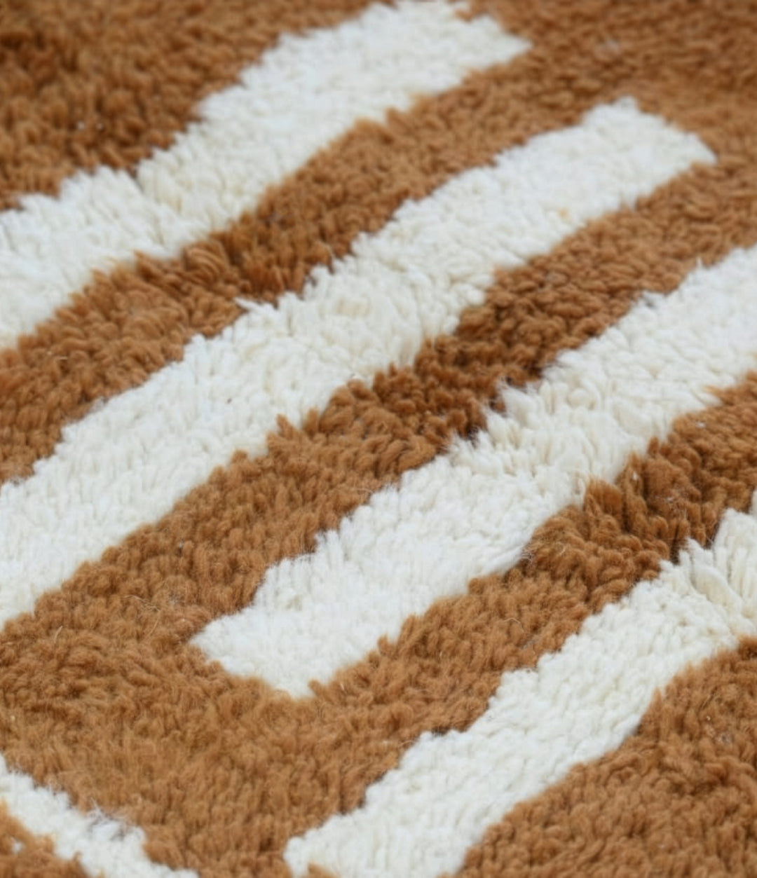 Tapis Beni Ourain sur mesure | Design géométrique abstrait terracotta et crème