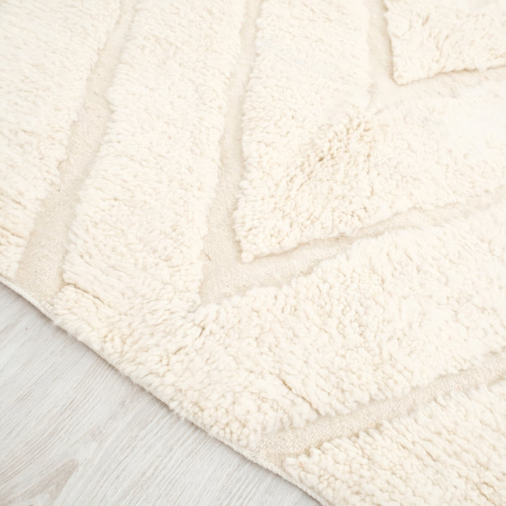 Custom Moroccan Round Rug – Carved Geometric Lines