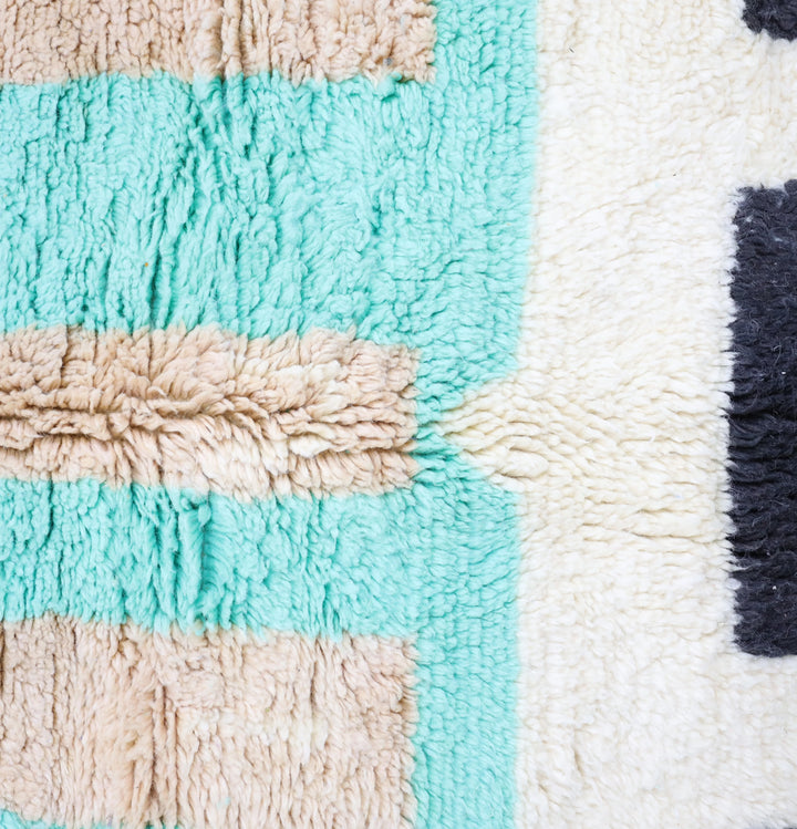 Tapis rond marocain sur mesure – Rayures vibrantes vert menthe et sable