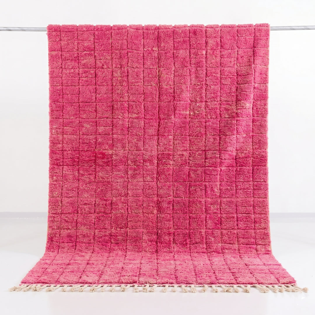 Tapis Beni Ouarain sur mesure | Fushia texturé gaufré vibrant